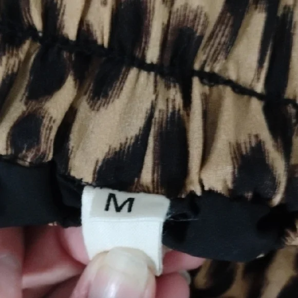 Leapord Pleated Skirt - Picture 2 of 2